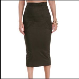 🌼SELLING IN BUNDLE ONLY 🌼Windsor Olive green Faux Suede Pencil Skirt